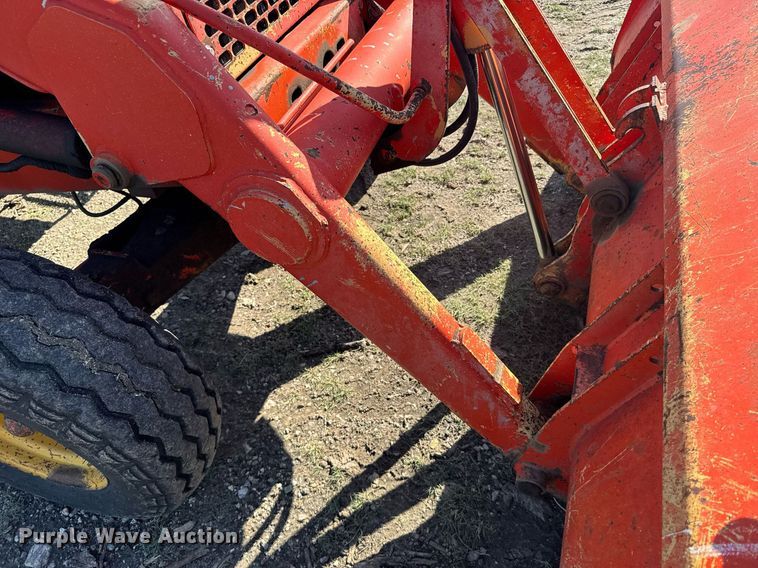 image for item ER2114 1988 John Deere 310C backhoe