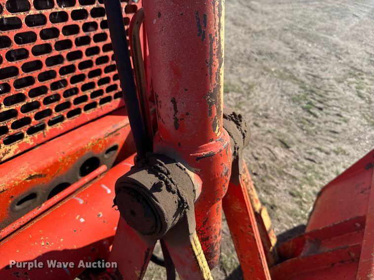 image for item ER2114 1988 John Deere 310C backhoe