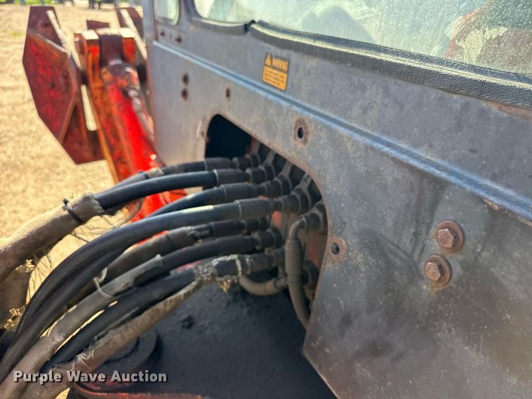 image for item ER2114 1988 John Deere 310C backhoe