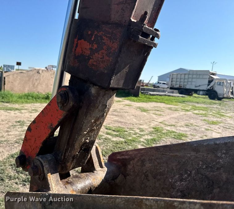 image for item ER2114 1988 John Deere 310C backhoe