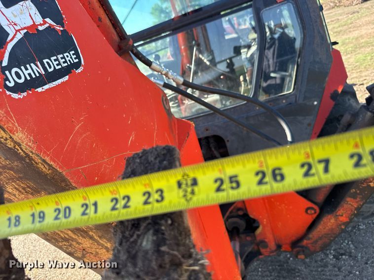 image for item ER2114 1988 John Deere 310C backhoe