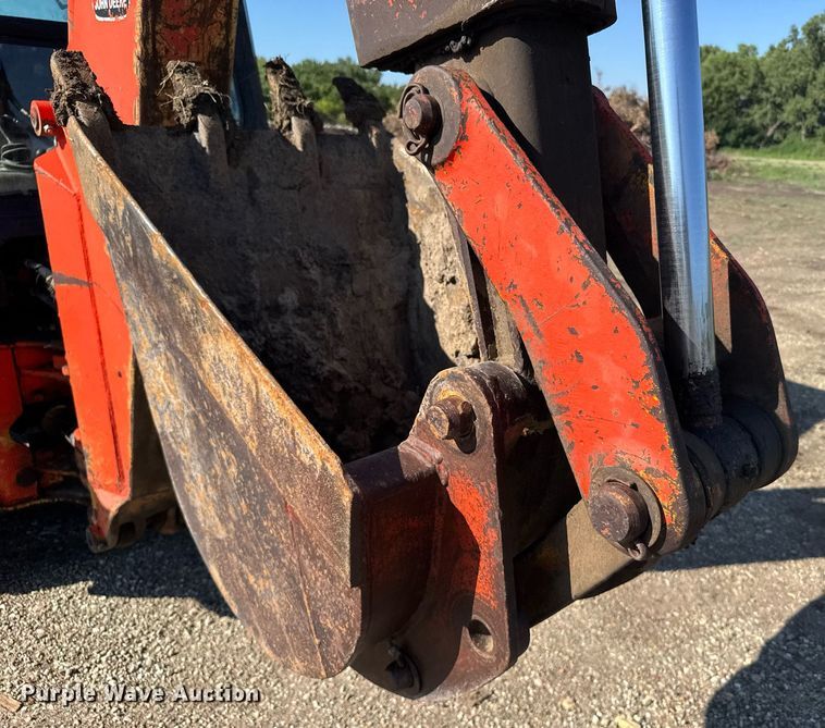 image for item ER2114 1988 John Deere 310C backhoe