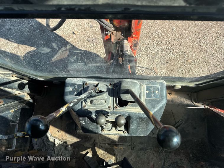 image for item ER2114 1988 John Deere 310C backhoe