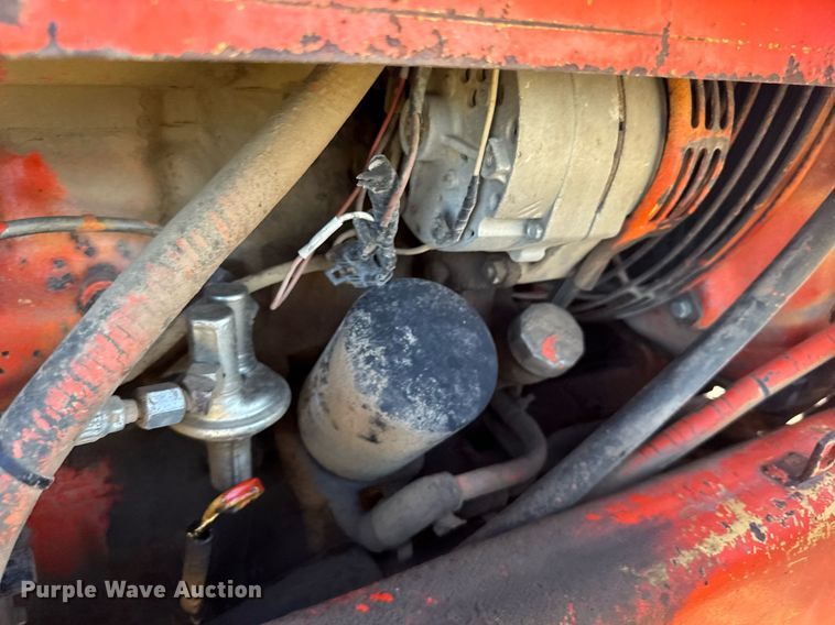 image for item ER2114 1988 John Deere 310C backhoe