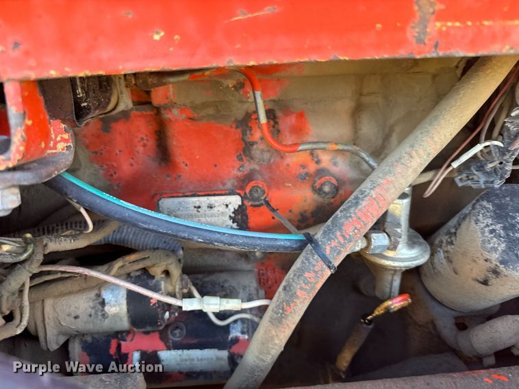 image for item ER2114 1988 John Deere 310C backhoe