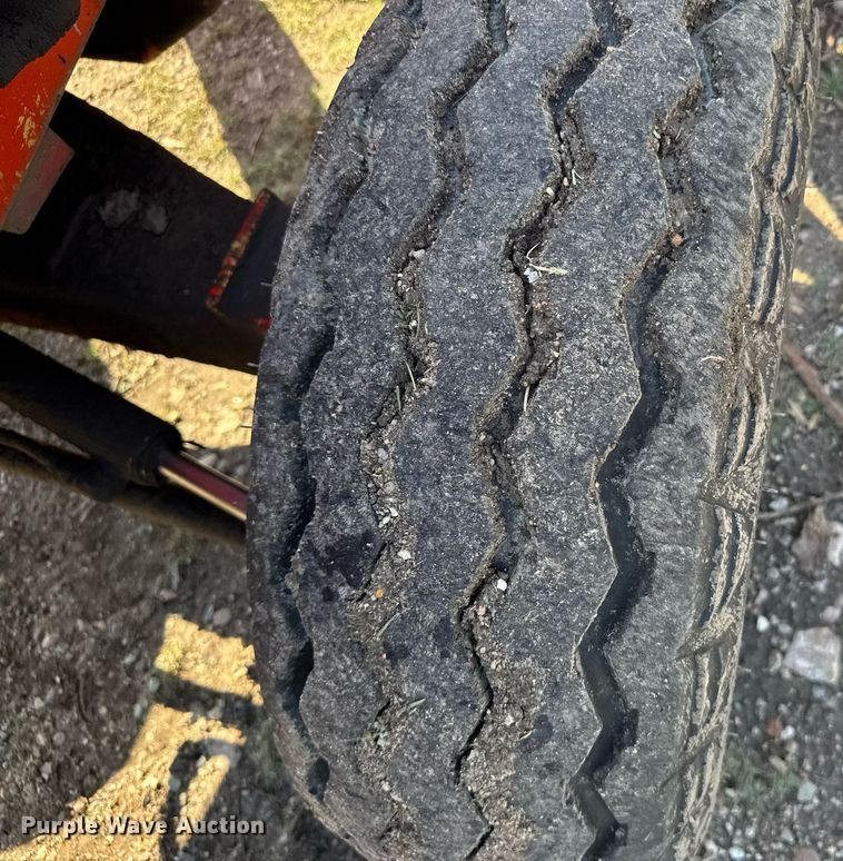 image for item ER2114 1988 John Deere 310C backhoe