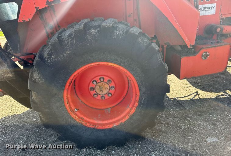 image for item ER2114 1988 John Deere 310C backhoe