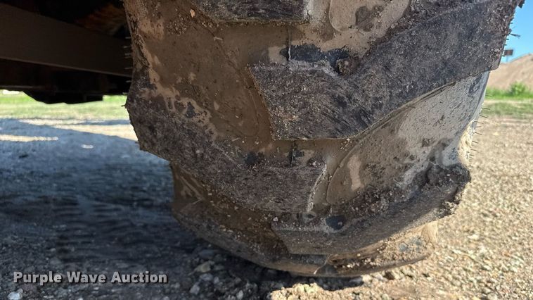 image for item ER2114 1988 John Deere 310C backhoe