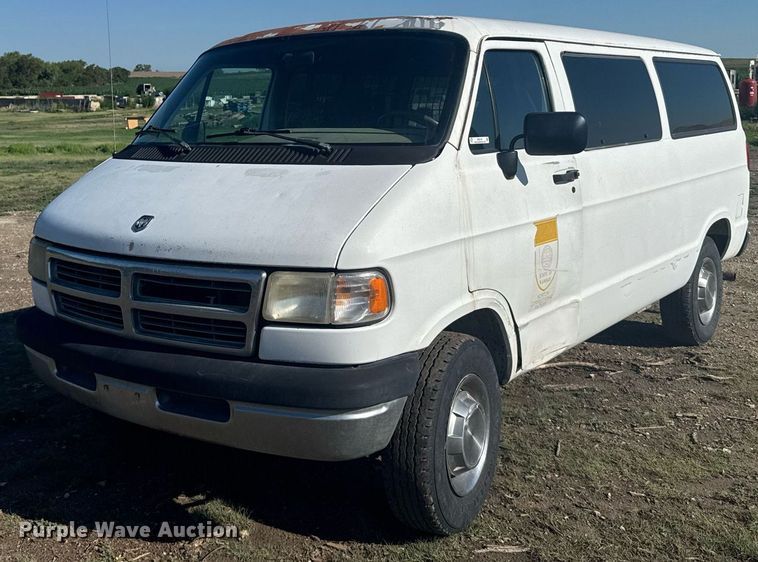 image for item ER2116 1997 Dodge Ram Wagon B3500 van