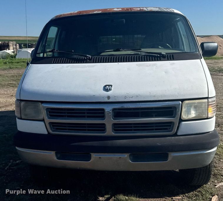 image for item ER2116 1997 Dodge Ram Wagon B3500 van