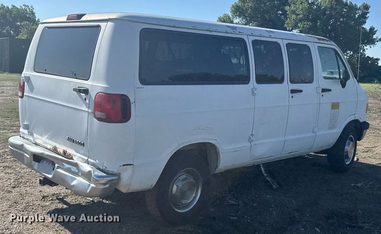 image for item ER2116 1997 Dodge Ram Wagon B3500 van