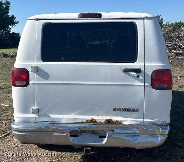 image for item ER2116 1997 Dodge Ram Wagon B3500 van