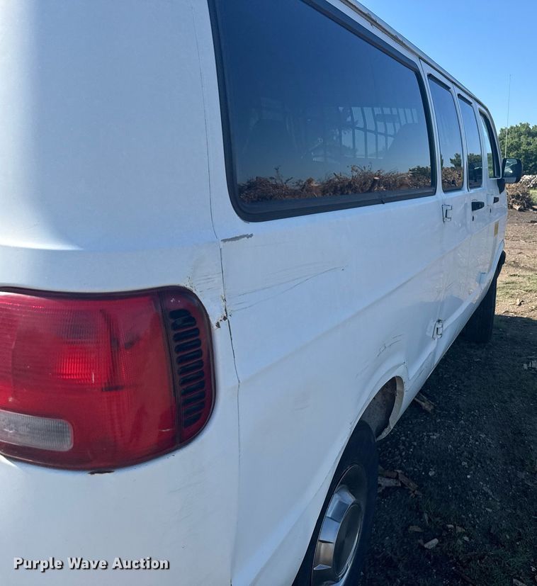 image for item ER2116 1997 Dodge Ram Wagon B3500 van
