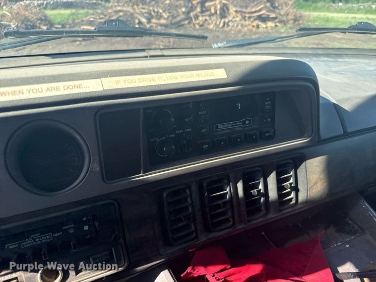 image for item ER2116 1997 Dodge Ram Wagon B3500 van