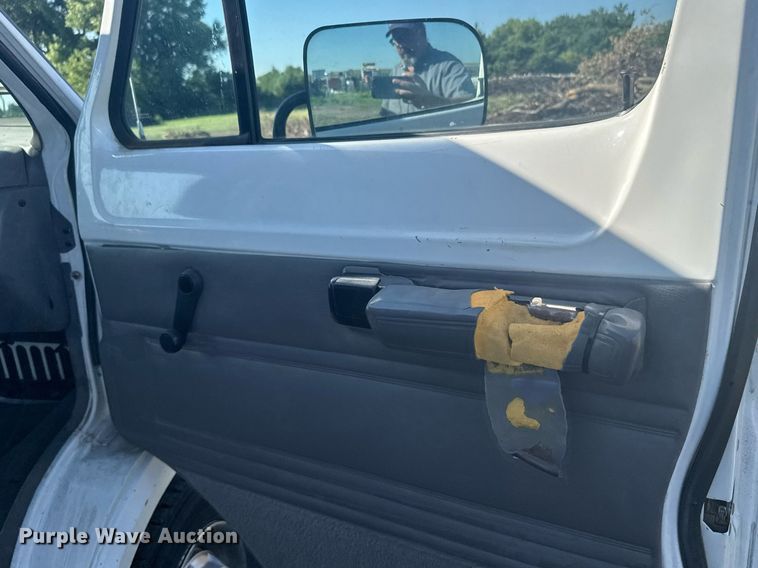 image for item ER2116 1997 Dodge Ram Wagon B3500 van