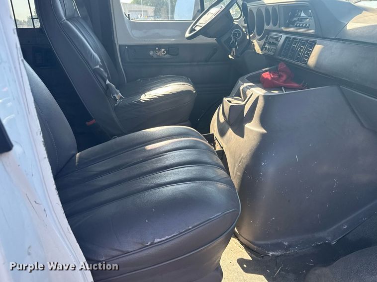 image for item ER2116 1997 Dodge Ram Wagon B3500 van