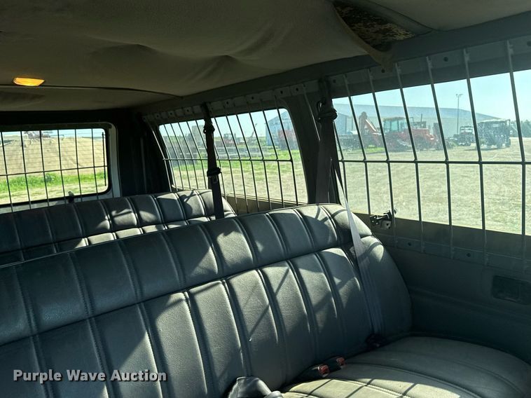 image for item ER2116 1997 Dodge Ram Wagon B3500 van