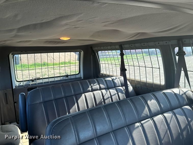 image for item ER2116 1997 Dodge Ram Wagon B3500 van