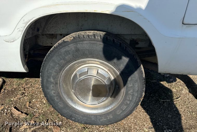 image for item ER2116 1997 Dodge Ram Wagon B3500 van