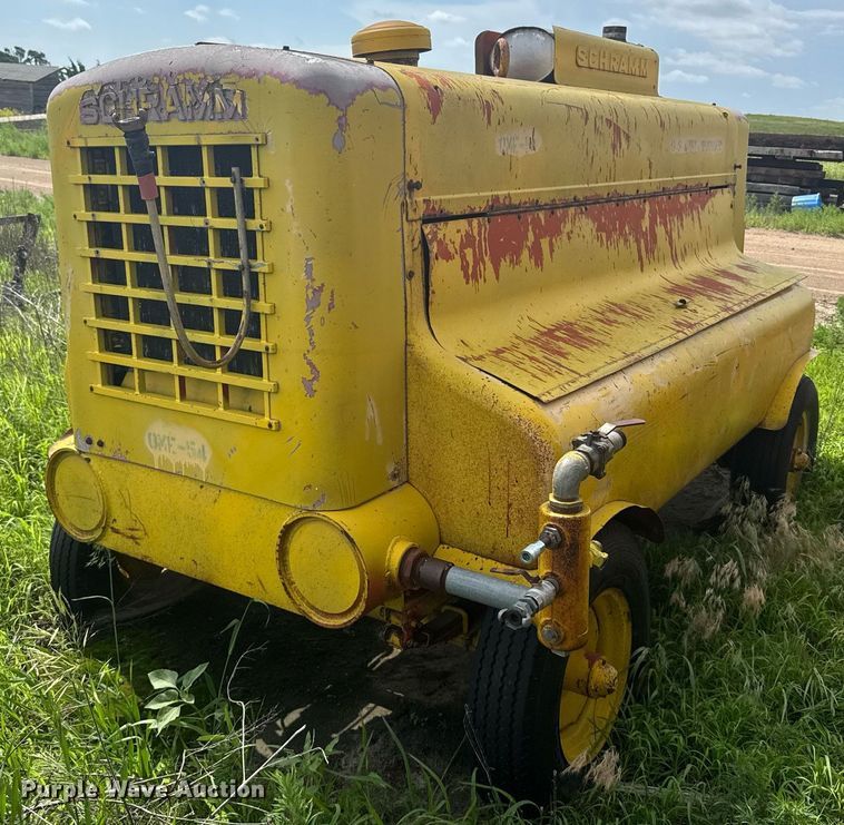 image for item ER2134 1969 Schramn 375 air compressor