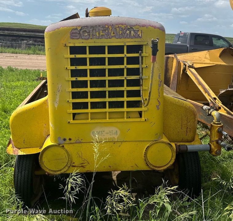 image for item ER2134 1969 Schramn 375 air compressor