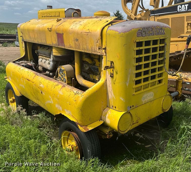 image for item ER2134 1969 Schramn 375 air compressor