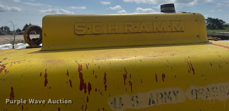 image for item ER2134 1969 Schramn 375 air compressor