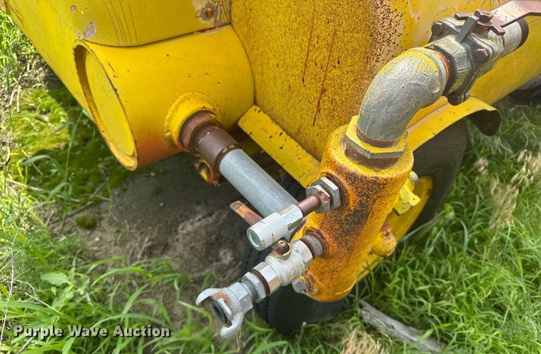 image for item ER2134 1969 Schramn 375 air compressor