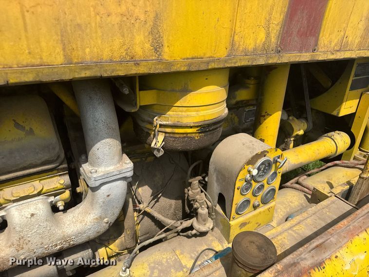 image for item ER2134 1969 Schramn 375 air compressor