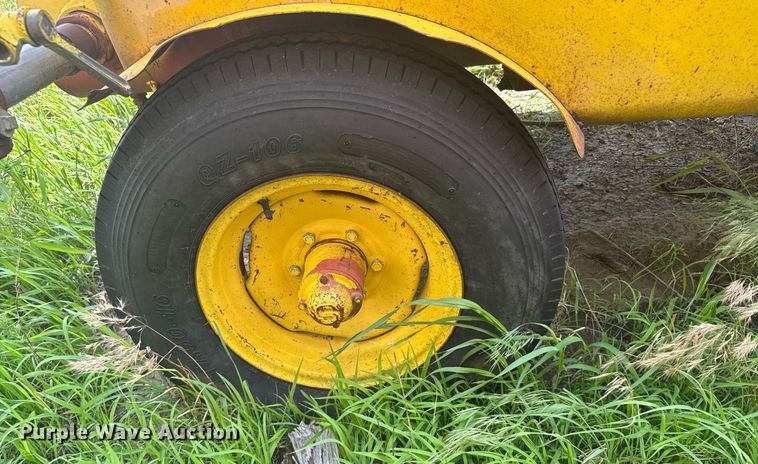 image for item ER2134 1969 Schramn 375 air compressor