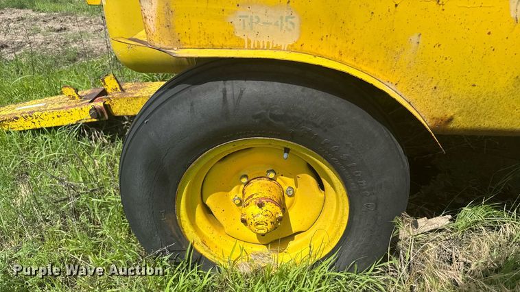 image for item ER2134 1969 Schramn 375 air compressor