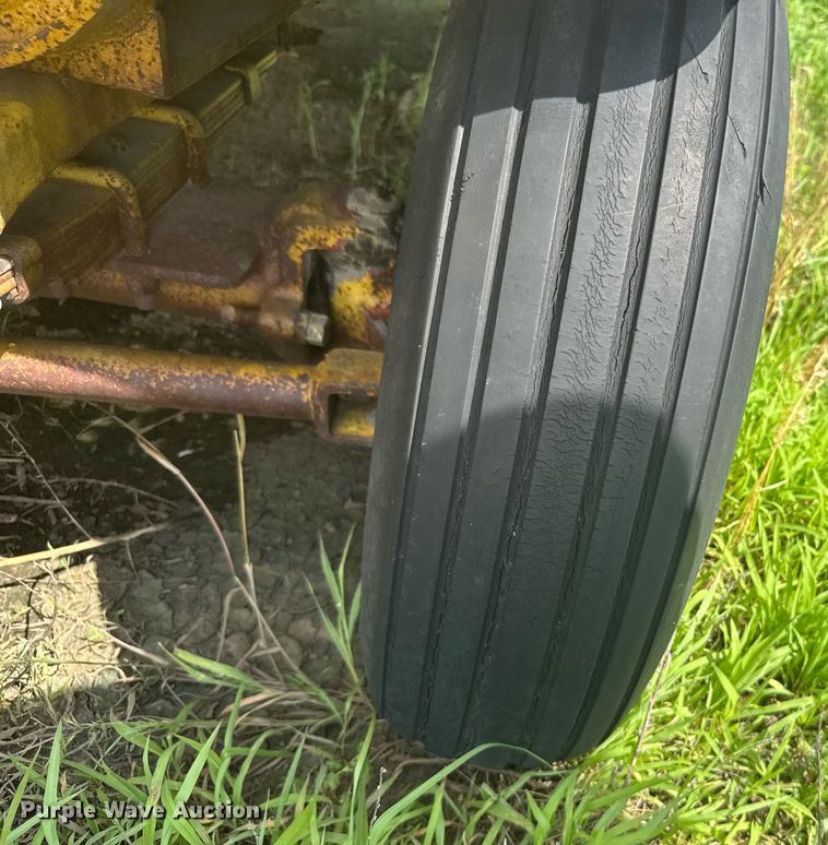 image for item ER2134 1969 Schramn 375 air compressor