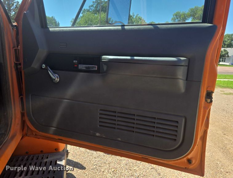 image for item ER5450 1990 Chevrolet C70 dump truck