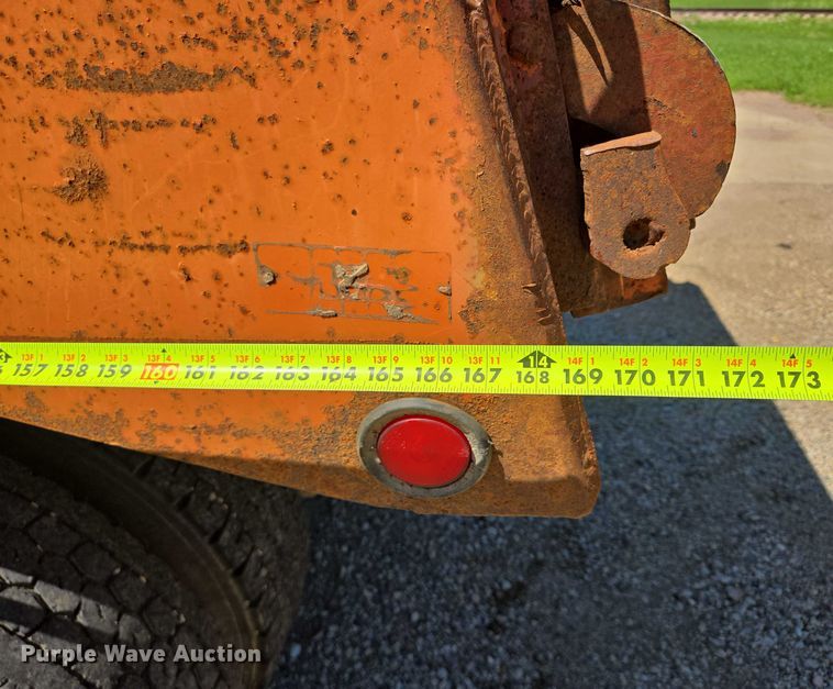 image for item ER5451 1985 Ford LT8000 dump truck