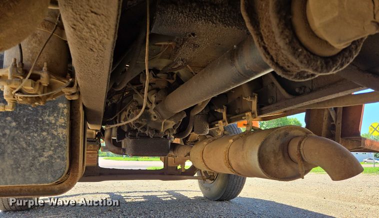 image for item ER5451 1985 Ford LT8000 dump truck