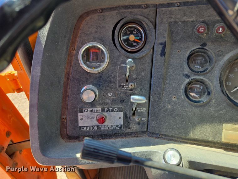 image for item ER5451 1985 Ford LT8000 dump truck