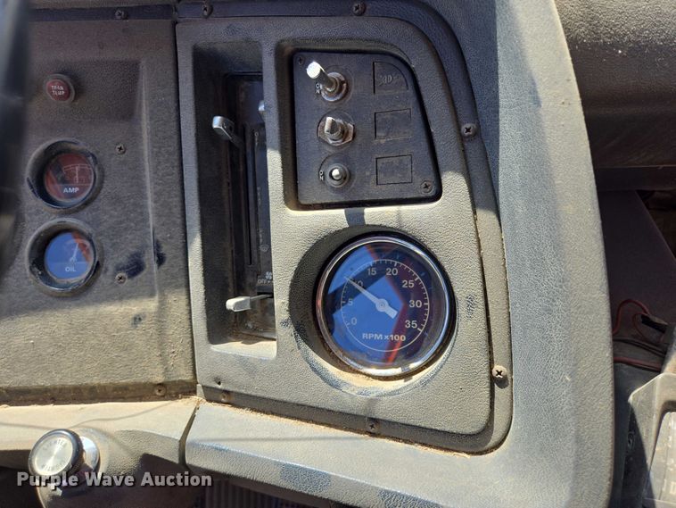 image for item ER5451 1985 Ford LT8000 dump truck