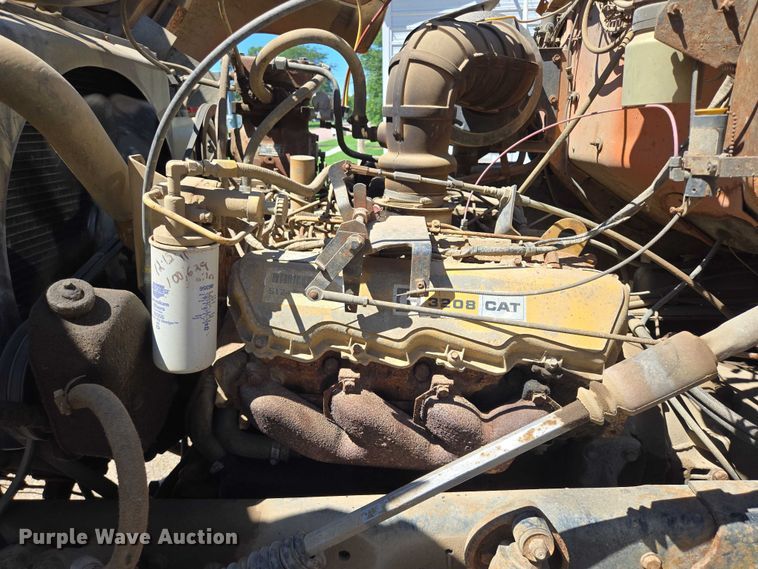 image for item ER5451 1985 Ford LT8000 dump truck