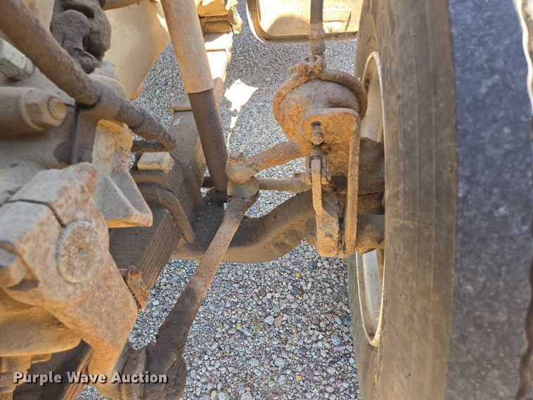 image for item ER5451 1985 Ford LT8000 dump truck