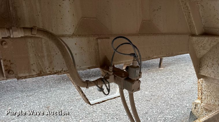 image for item HI9292 2016 Armor Lite SBD-40 bottom dump trailer