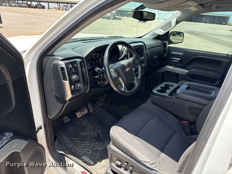 image for item HI9293 2018 Chevrolet Silverado 1500 Crew Cab pickup truck