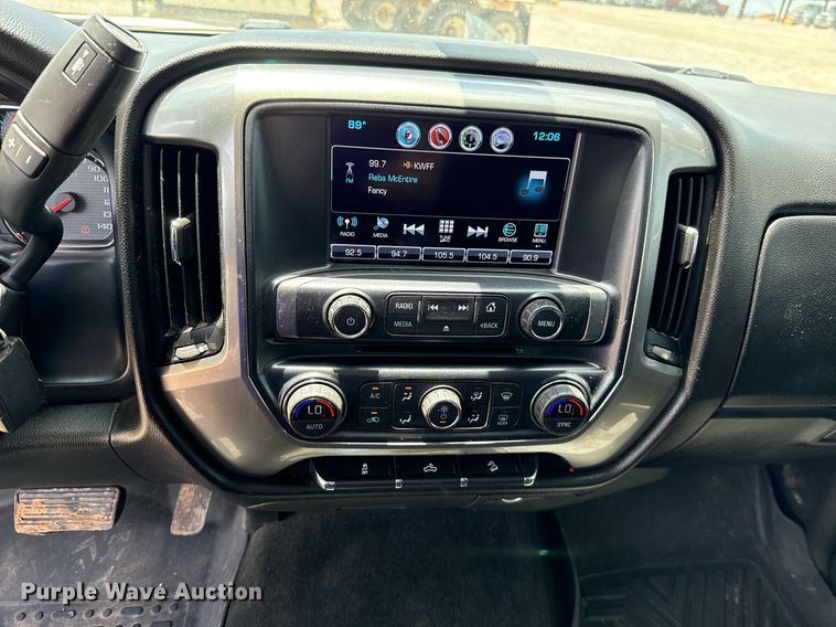 image for item HI9293 2018 Chevrolet Silverado 1500 Crew Cab pickup truck