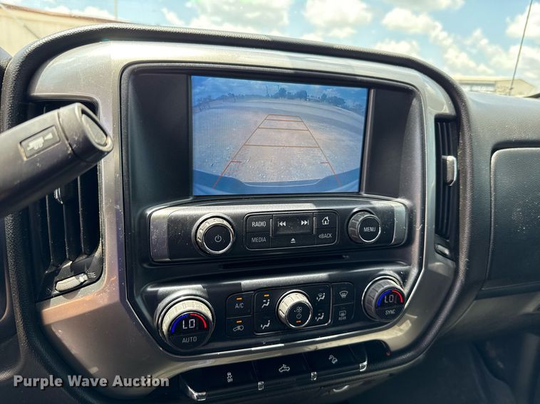 image for item HI9293 2018 Chevrolet Silverado 1500 Crew Cab pickup truck