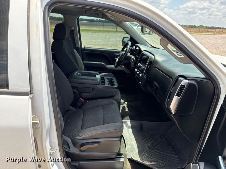 image for item HI9293 2018 Chevrolet Silverado 1500 Crew Cab pickup truck