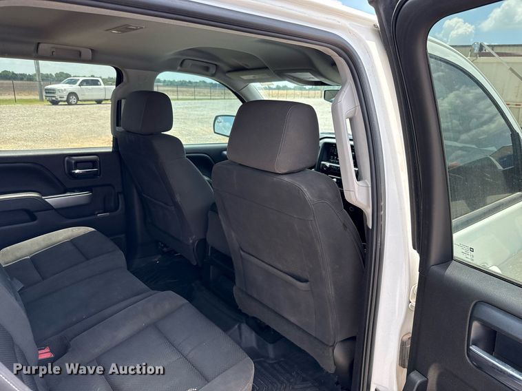 image for item HI9293 2018 Chevrolet Silverado 1500 Crew Cab pickup truck