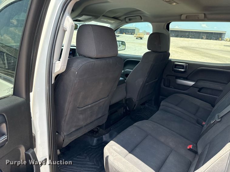 image for item HI9293 2018 Chevrolet Silverado 1500 Crew Cab pickup truck