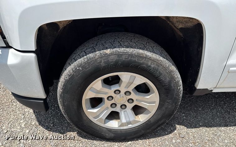 image for item HI9293 2018 Chevrolet Silverado 1500 Crew Cab pickup truck