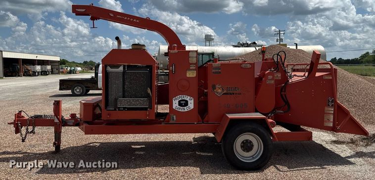 image for item HI9306 2016 Morbark Beever M18R wood chipper