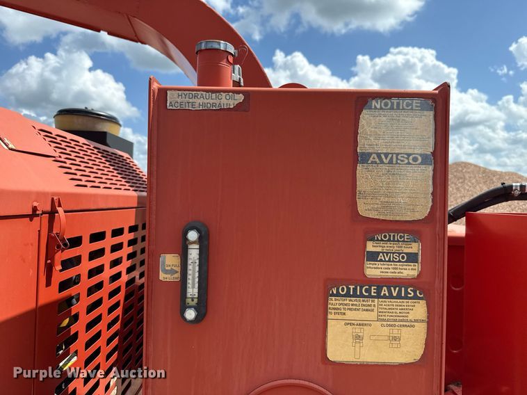 image for item HI9306 2016 Morbark Beever M18R wood chipper