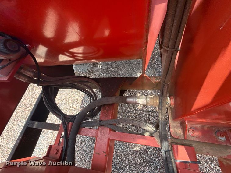 image for item HI9306 2016 Morbark Beever M18R wood chipper